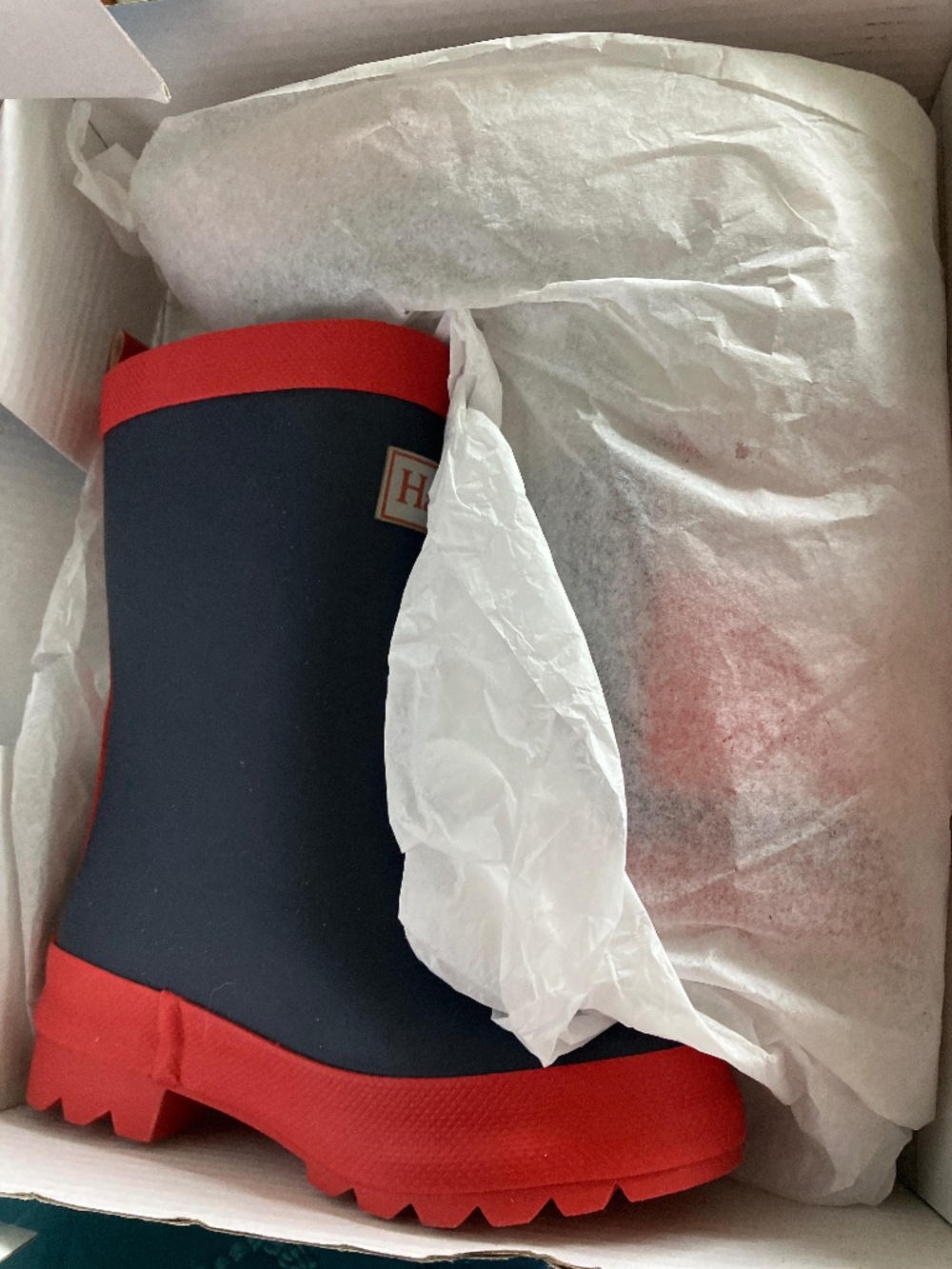 Hatley Brand New in box size 8 rain boot